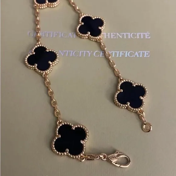 VC&A Alhambra Bracelet – Black Onyx {Full Set} - Picture 2 of 4